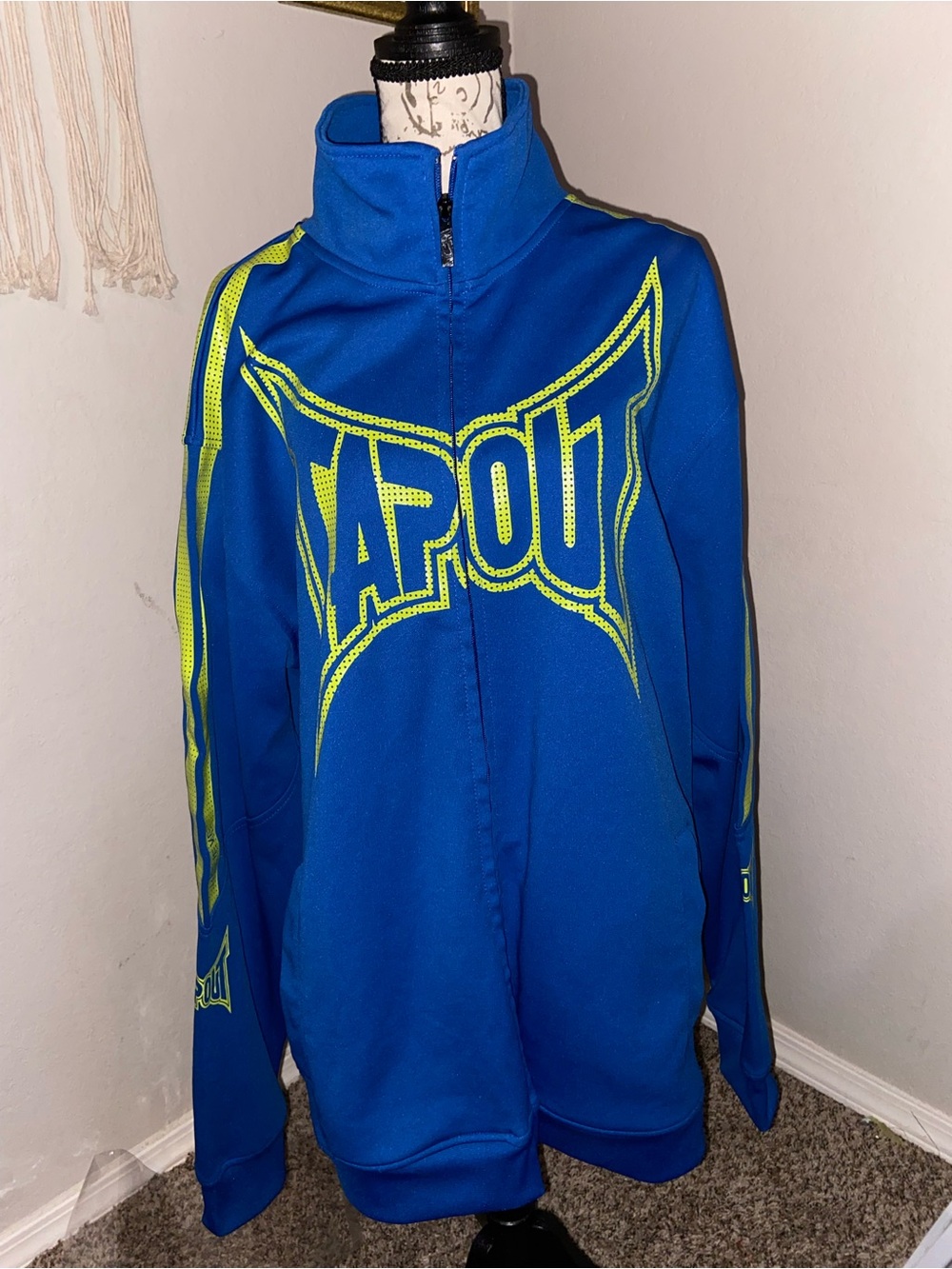Tapout men’s ' Blue & Neon green Zip-Front Jacket y2k vintage